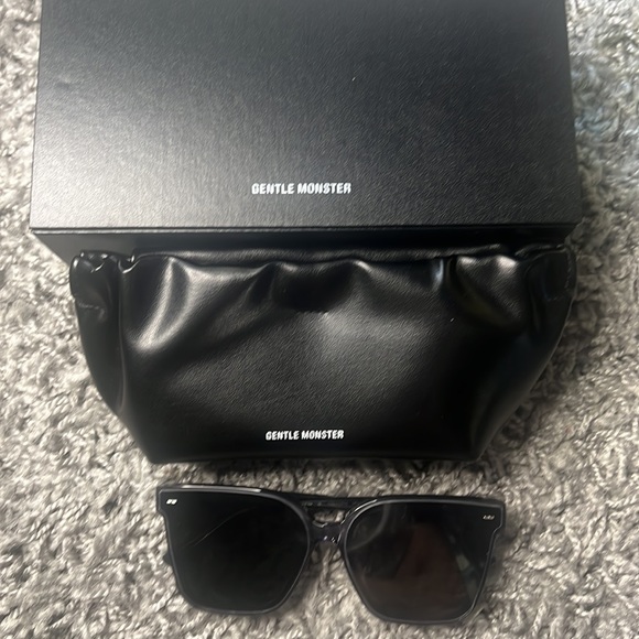 Gentle Monster SAL Sunglasses (was not FRIDA) - Picture 4 of 7